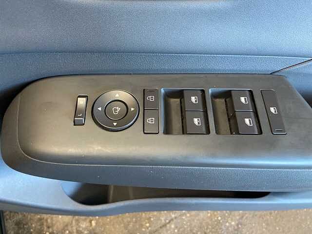Hyundai Kona 65.4kWh Ultimate SUV 5dr Electric Auto (218 ps)