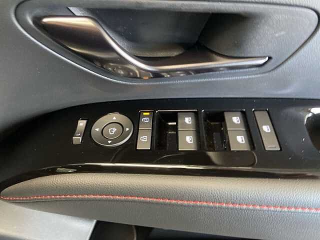 Hyundai TUCSON 1.6 T-GDi 13.8kWh N Line S SUV 5dr Petrol Plug-in Hybrid Auto Euro 6 (s/s) (253 SERENITY White